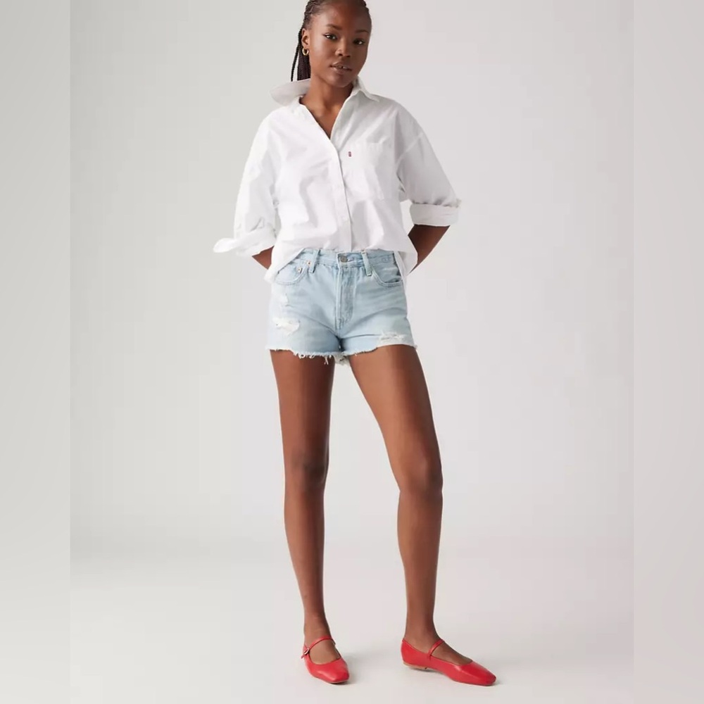 Levi's Premium Women's  501 Original Fit High-Rise Shorts Distressed Size 30